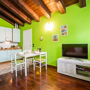  Apartment Gardappartamenti Carducci City Centre